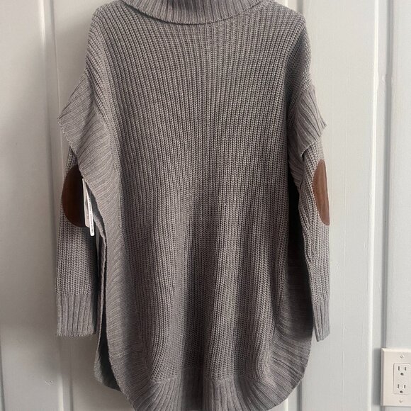 NWT Retrod Gray Long Sleeve Elbow Patch Cowl Neck Poncho Size S - Picture 2 of 4